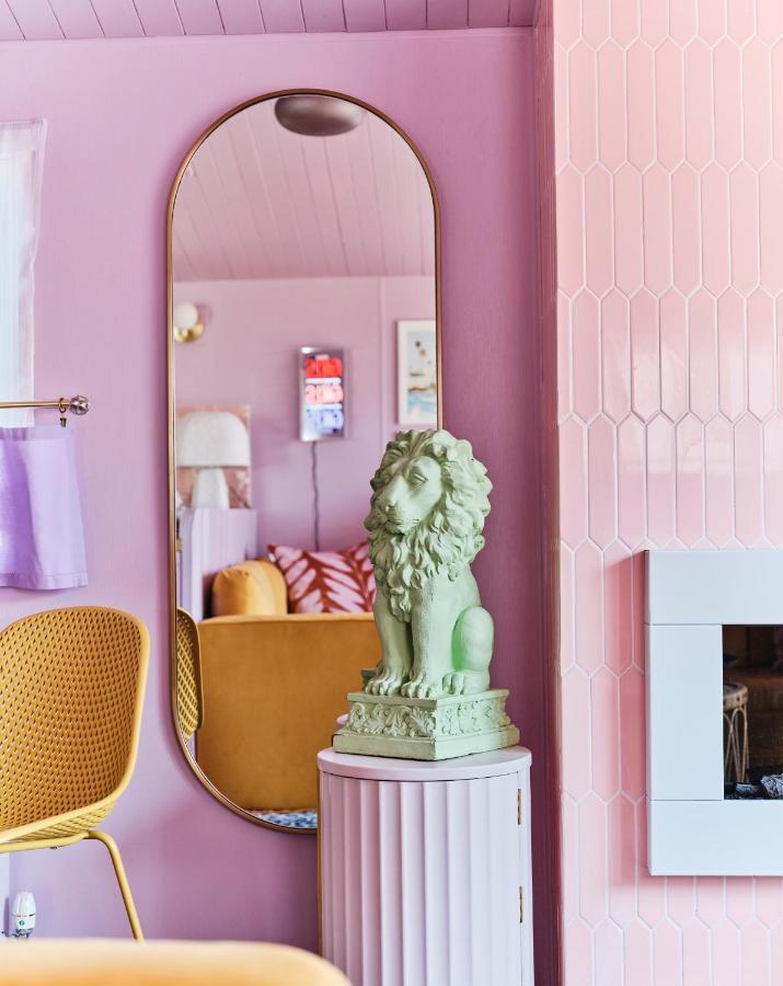 Fun Barbie Inspired, 6 Berth Caravan - Camber Sands Holiday Park, Near The Beach Exteriör bild